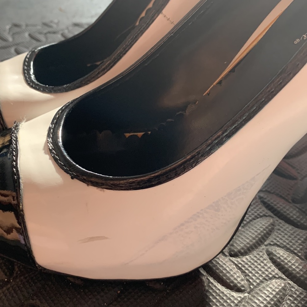 Heels - Picture 6 of 7